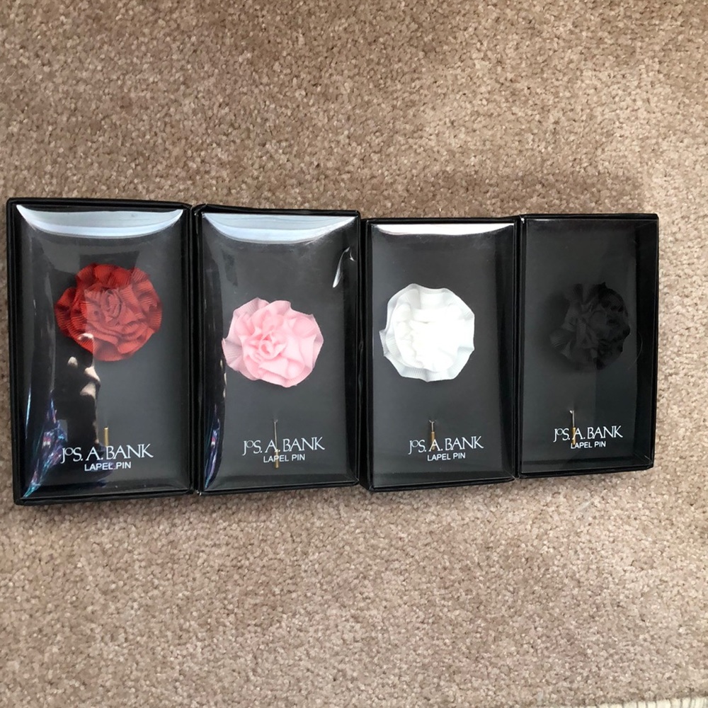 NIB JoS A. Bank Lapel pins